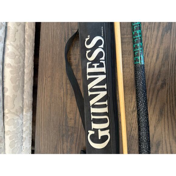 Vintage Guinness Pool Cue - 2-Piece with Logo Bag - Picture 3 of 10
